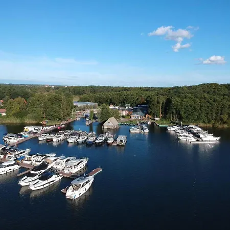 Appartamento Yachtsuite - Schwimmende Ferienwohnung Am Reecksee, Festliegend Am Steg